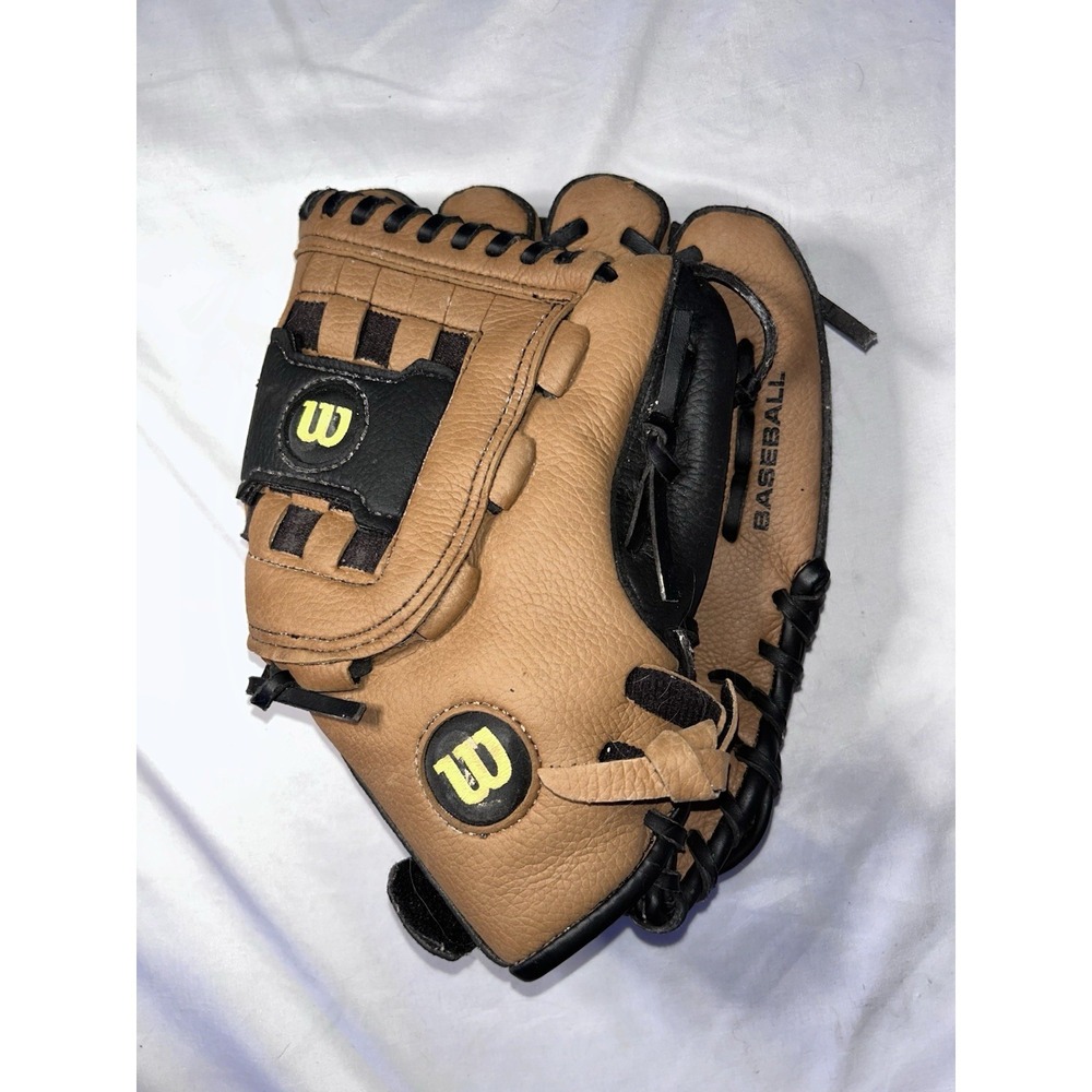 Wilson A300 Baseball Glove 11 1/2" A2457 Youth Right Hand Throw RHT
